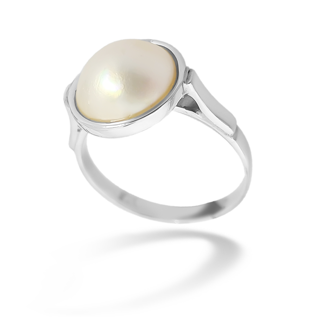 Unique Tower Support Single Mabe pearl ring in 925 Sterling Silver