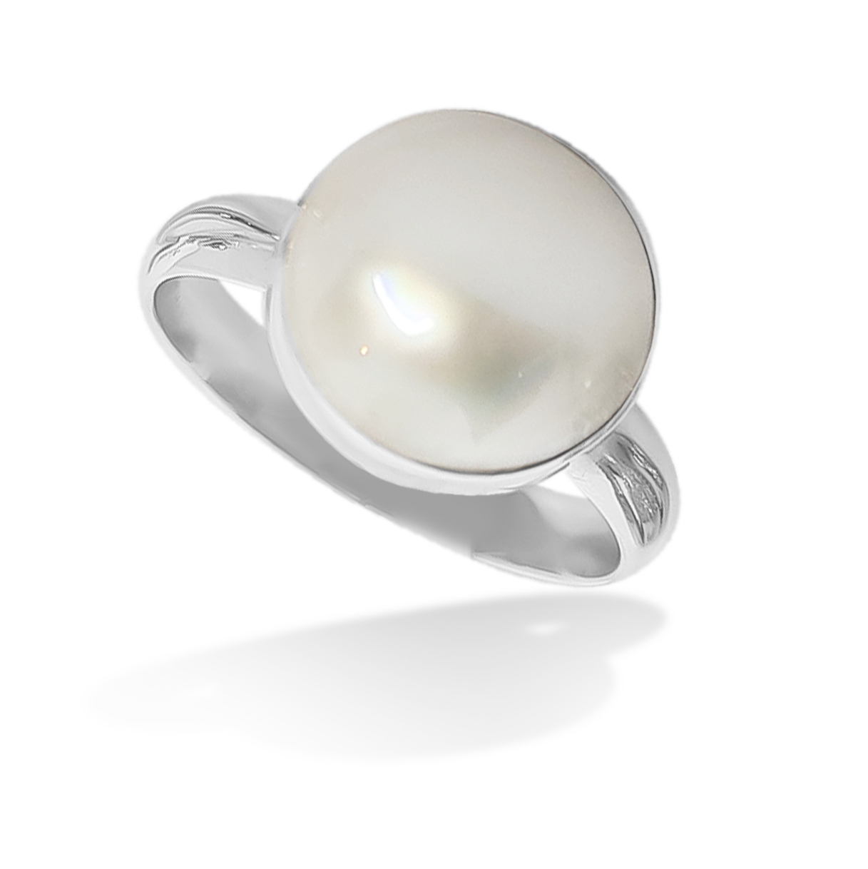 A single Mabe pearl set in a tube set ring in 925 Sterling Silver