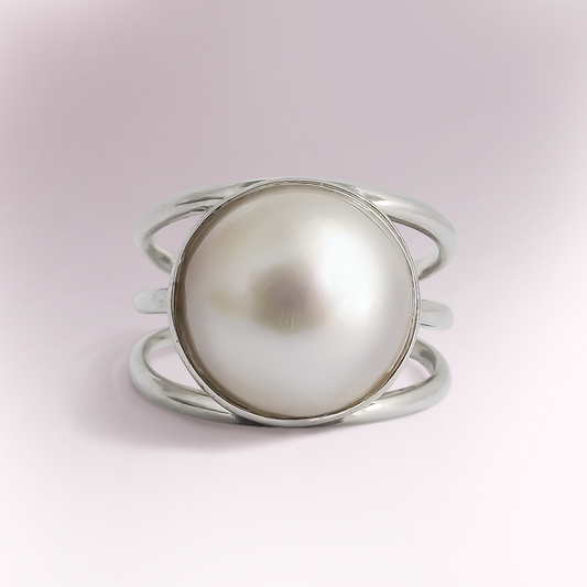 Single Mabe pearl split shank setting thick tube set ring in 925 Sterling Silver