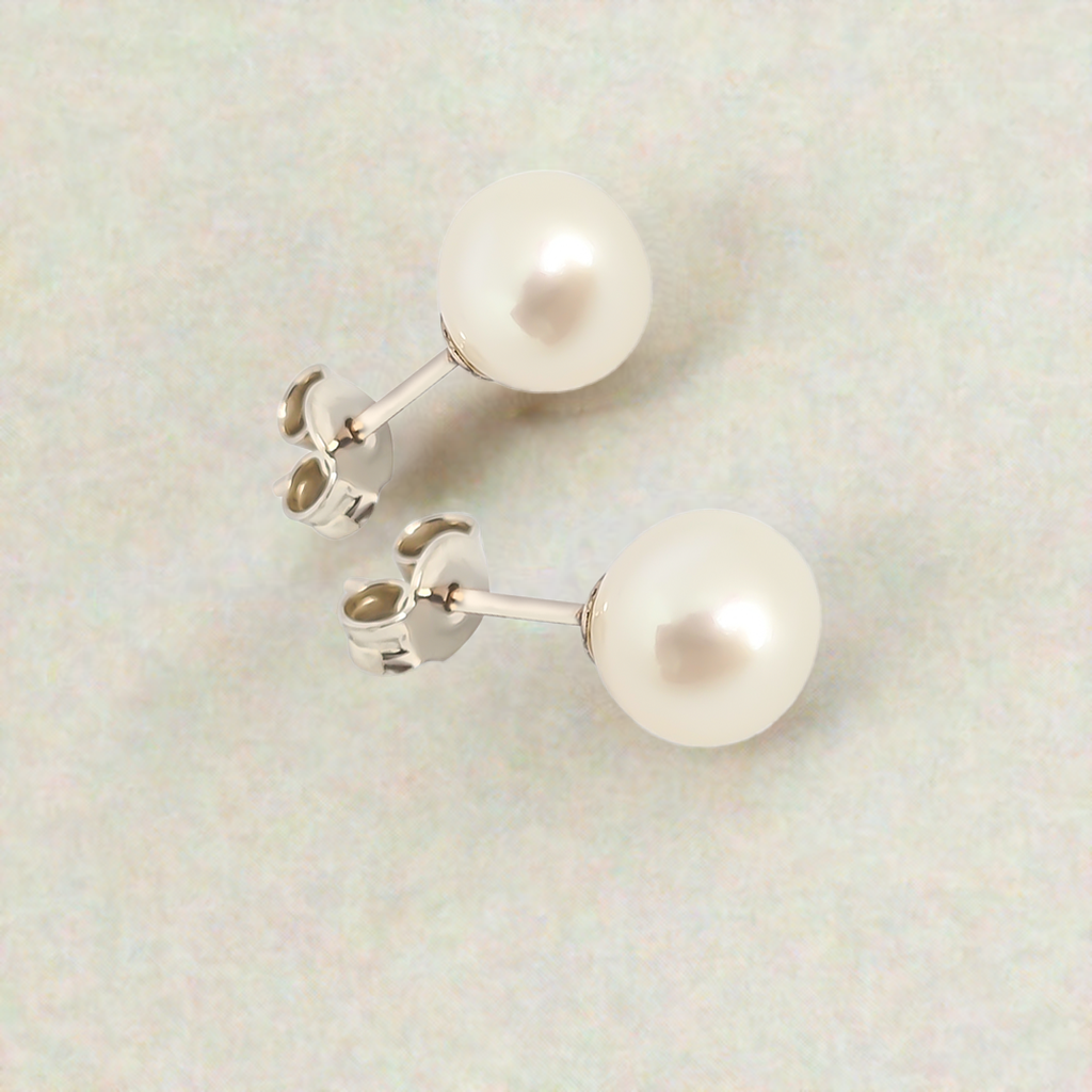 7mm Fresh Water Pearl Solitaire Huggie Studs in Sterling silver