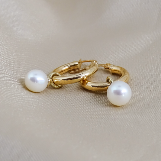 6mm Natural Freshwater Pearl Pretty Women Studs in 9ct Yellow Gold