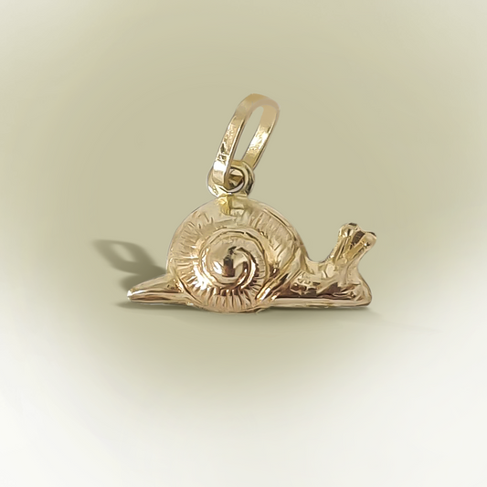 14mm Snail Charm 9ct Yellow Gold