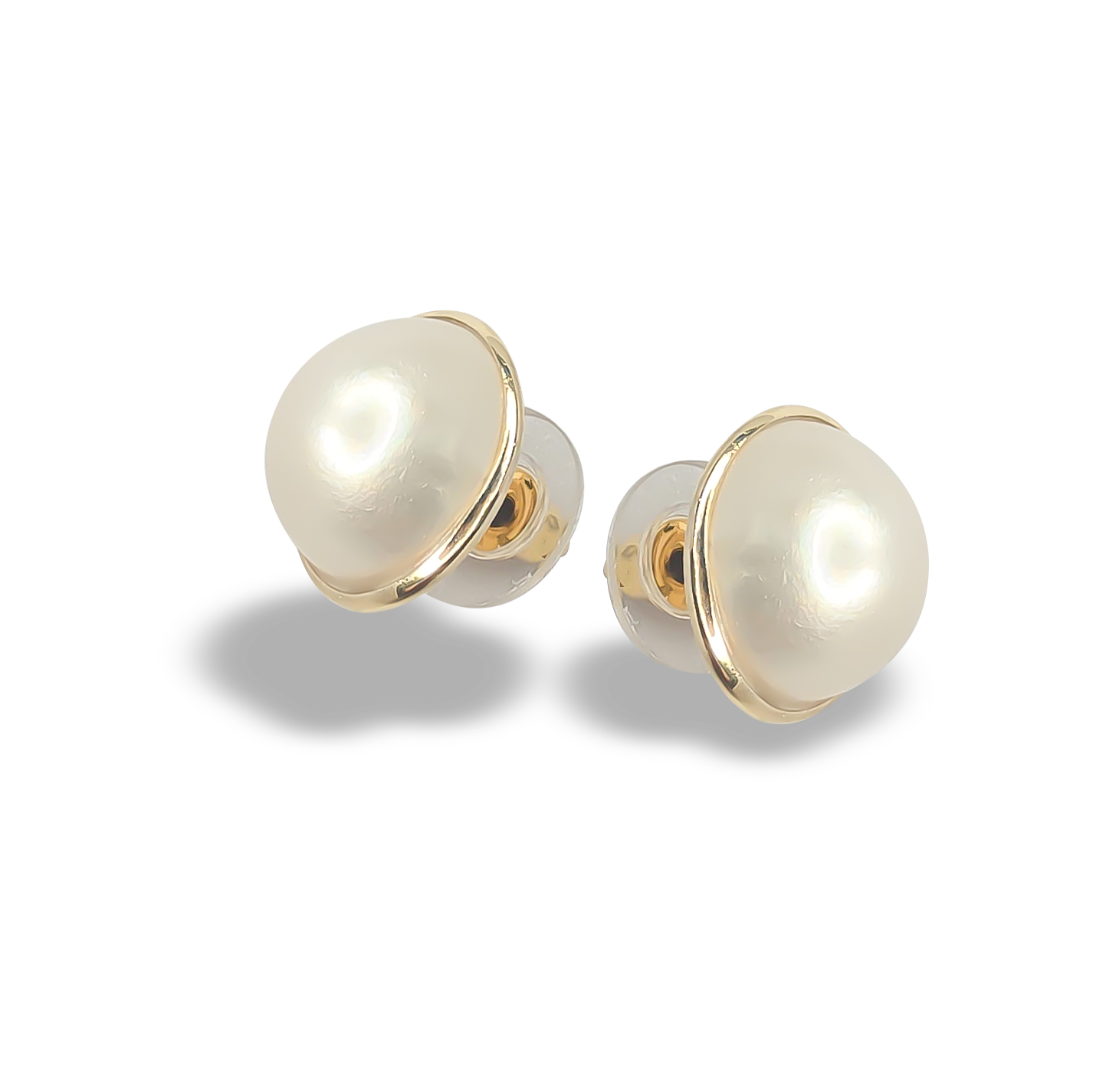 14mm Mabe Solitaire Huggie Studs in 9ct Yellow Gold