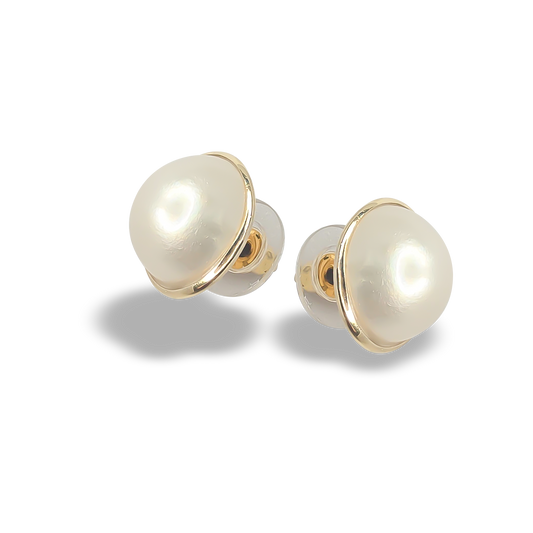 14mm Mabe Solitaire Huggie Studs in 9ct Yellow Gold