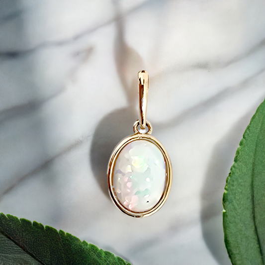 8mm Opal Pendant in 9ct Yellow Gold