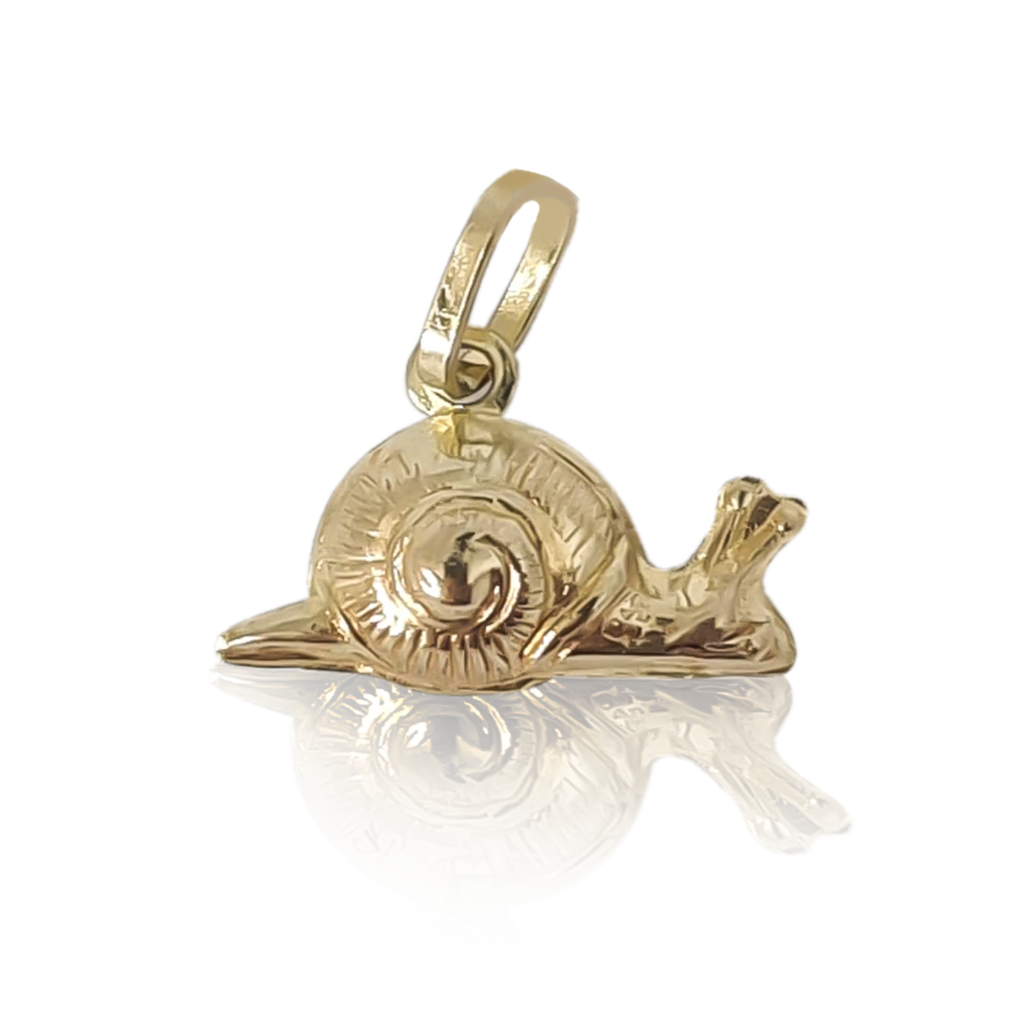 14mm Snail Charm 9ct Yellow Gold